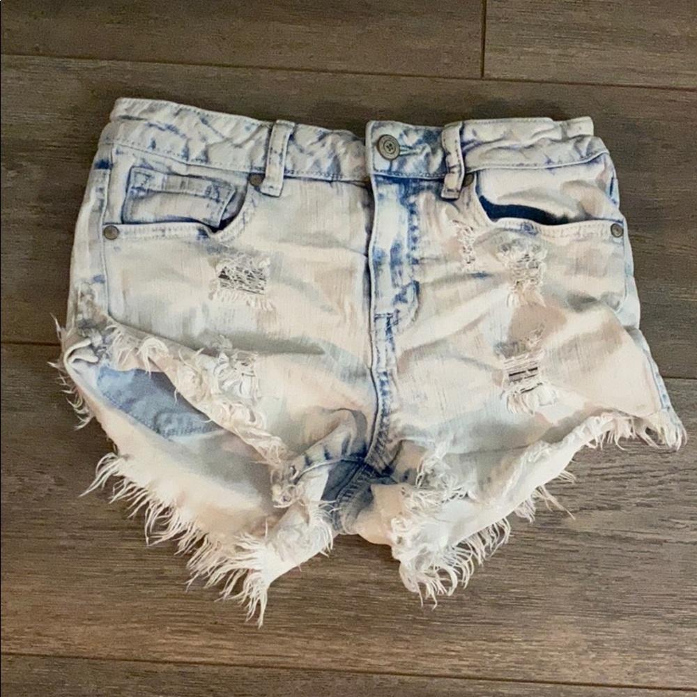 Altard State Ripped Lightwashed Jean Shorts